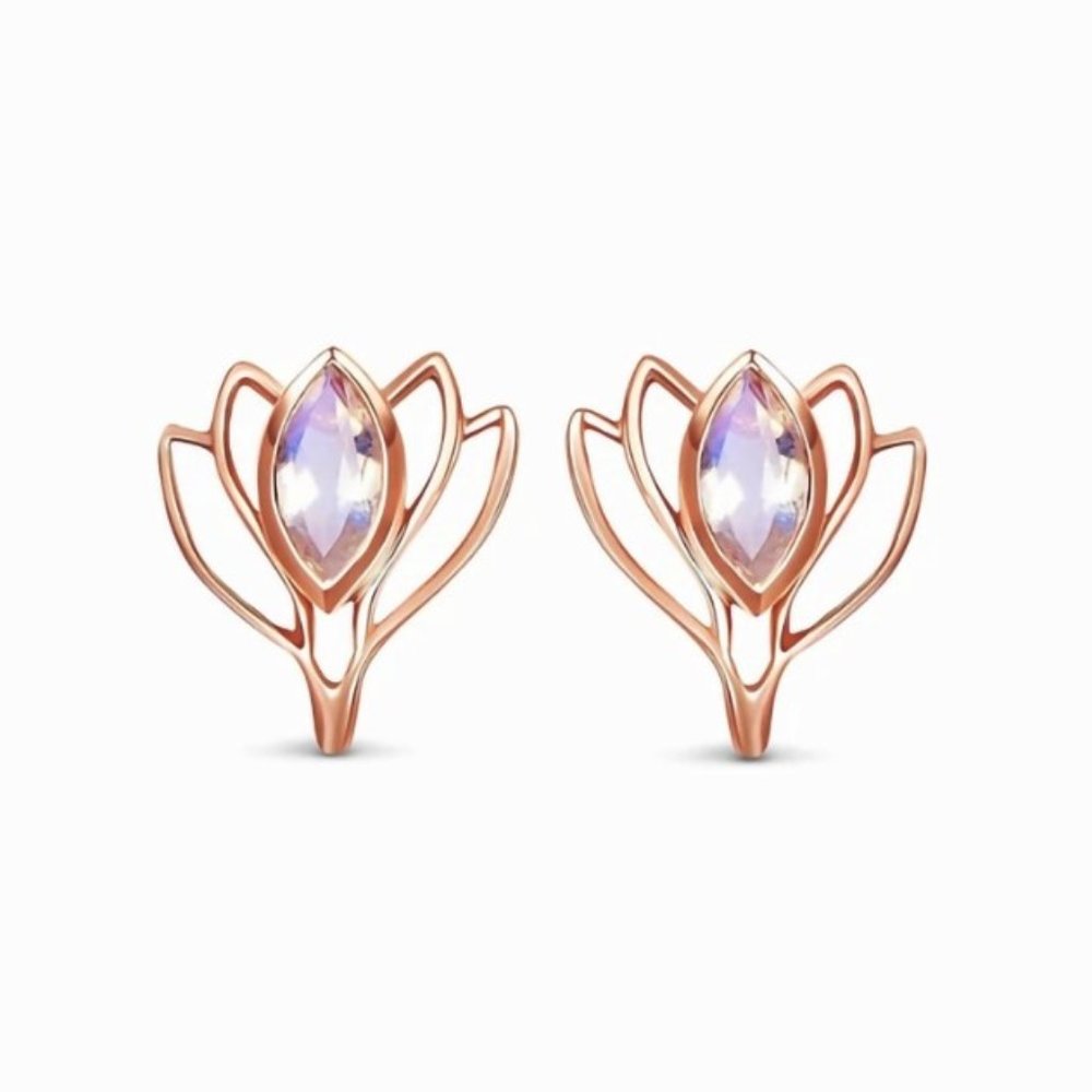 Fine 925 Sterling Silver Lotus Moonstone Stud Earring